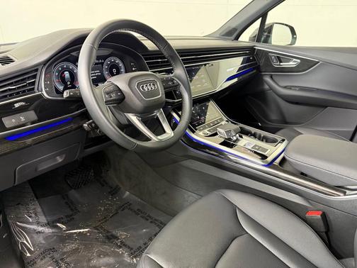 2025 Audi Q7 45 Premium