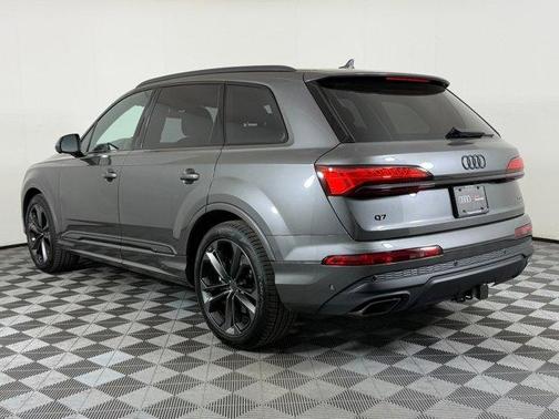 Samurai Gray Metallic 2026 Audi Q7 55 Premium Plus