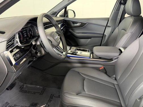 Samurai Gray Metallic 2026 Audi Q7 55 Premium Plus