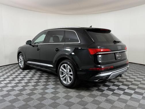 2026 Audi Q7 55 Premium Plus