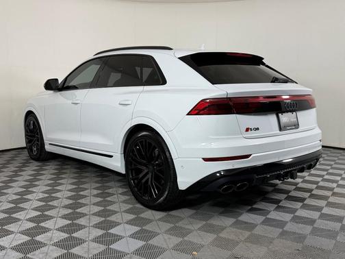 2026 Audi SQ8 4.0T Prestige