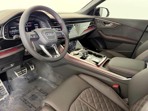 2026 Audi SQ8 4.0T Prestige