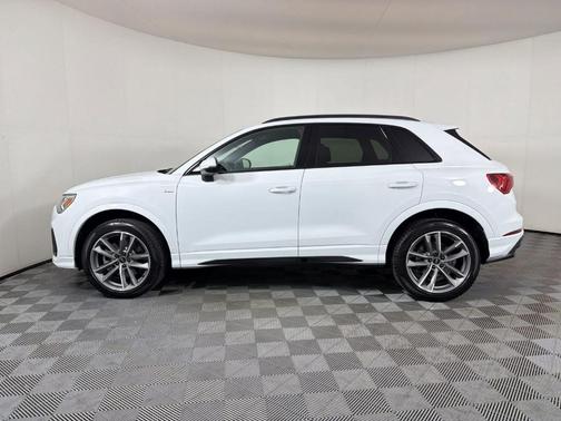 Glacier White Metallic 2025 Audi Q3 Premium 45 TFSI S line quattro Tiptronic
