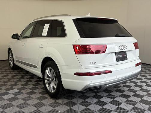 2019 Audi Q7 55 Premium Plus