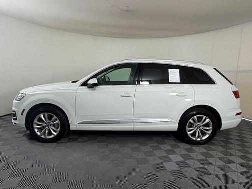 2019 Audi Q7 55 Premium Plus