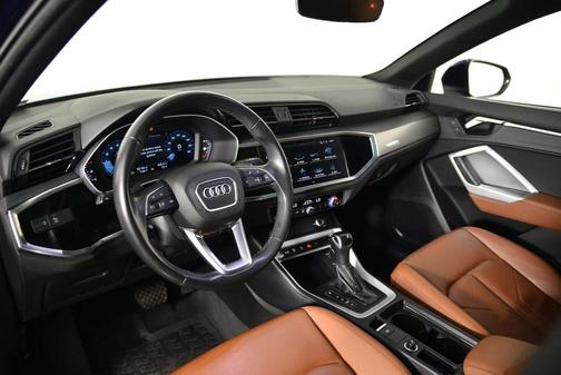 2023 Audi Q3 Premium 45 TFSI S line quattro Tiptronic