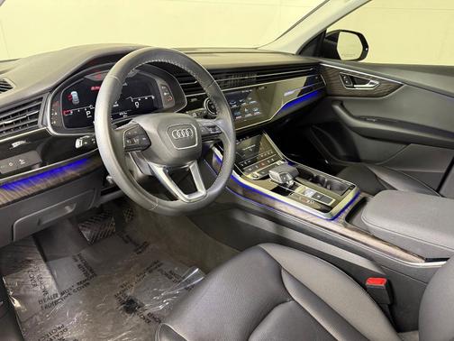 2022 Audi Q8 55 Premium Plus