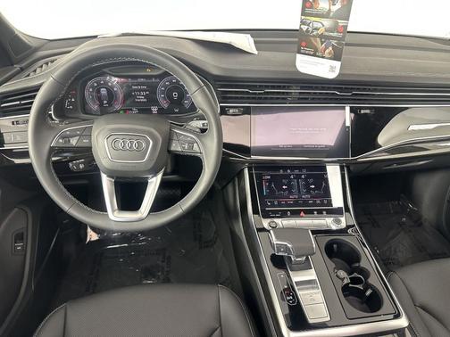 2025 Audi Q7 55 Premium Plus