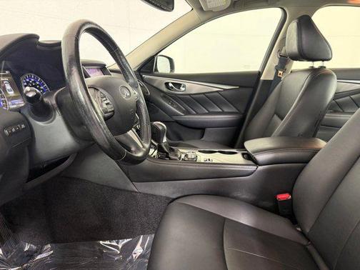 2015 INFINITI Q50 Premium