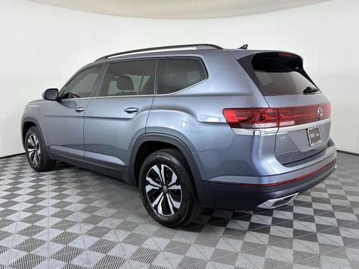 2025 Volkswagen Atlas 2.0T SE
