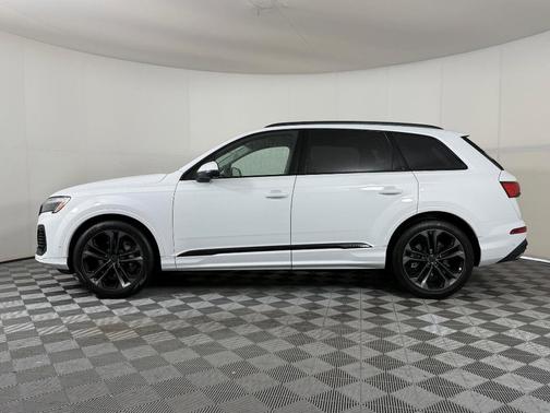 2026 Audi Q7 55 Premium Plus