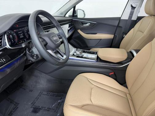 2026 Audi Q7 55 Premium Plus