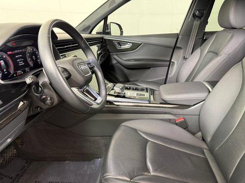 2023 Audi Q7 55 Premium Plus