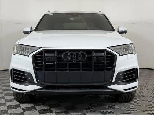 2023 Audi Q7 55 Premium Plus