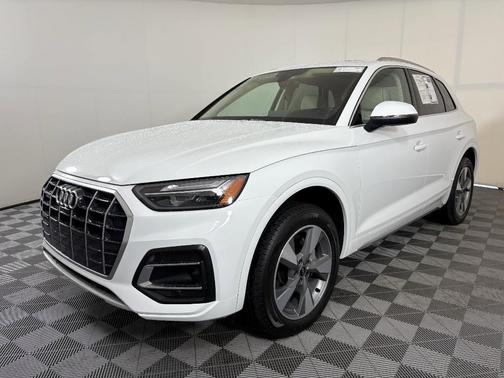 2025 Audi Q5 40 Premium Plus
