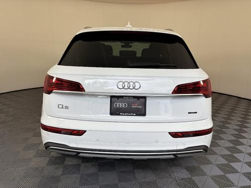 2025 Audi Q5 40 Premium Plus
