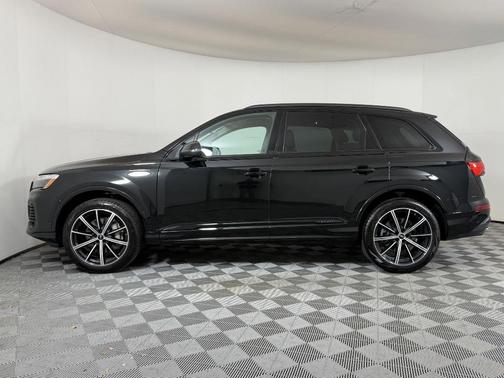 2025 Audi Q7 45 Premium Plus