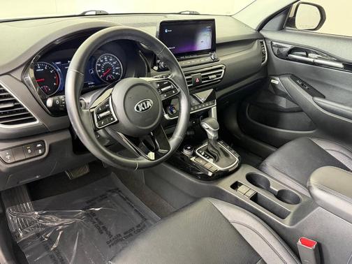 Snow White Pearl 2021 Kia Seltos SX Turbo
