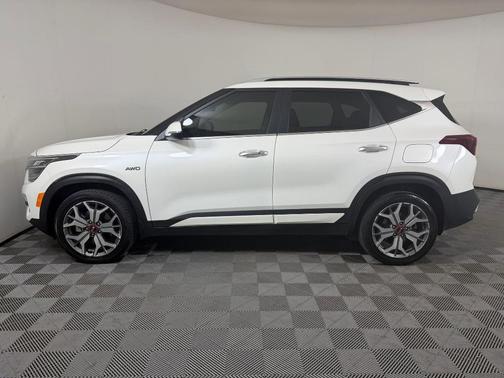 Snow White Pearl 2021 Kia Seltos SX Turbo