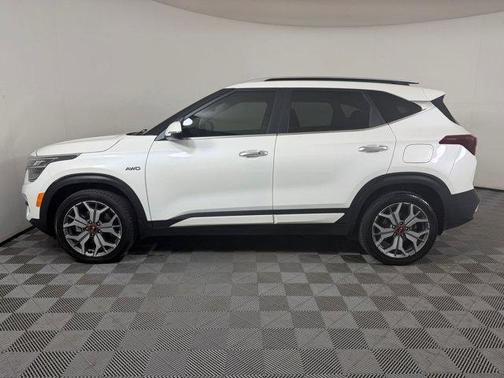 Snow White Pearl 2021 Kia Seltos SX Turbo