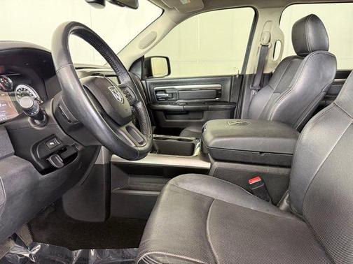 2017 RAM 1500 Night Crew Cab 4x4 5'7' Box