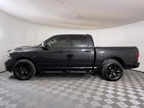 2017 RAM 1500 Night Crew Cab 4x4 5'7' Box