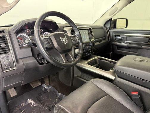 2017 RAM 1500 Night Crew Cab 4x4 5'7' Box