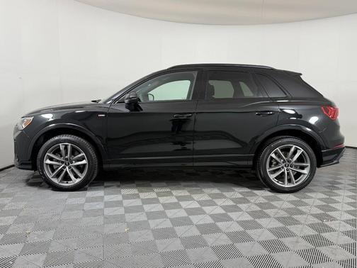 2025 Audi Q3 Premium 45 TFSI S line quattro Tiptronic