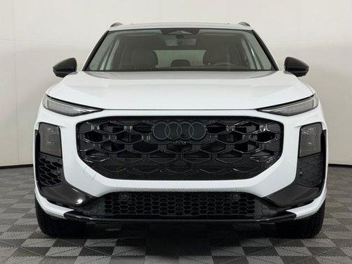 Glacier White Metallic 2026 Audi Q3 S line