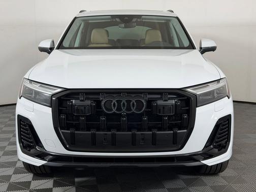 Glacier White Metallic 2026 Audi Q7 45 Premium
