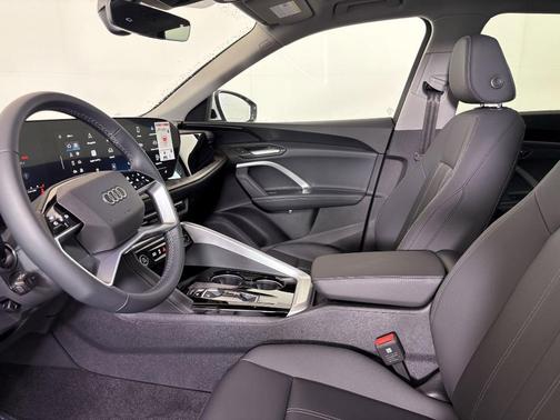 2025 Audi Q5 Premium TFSI quattro S tronic