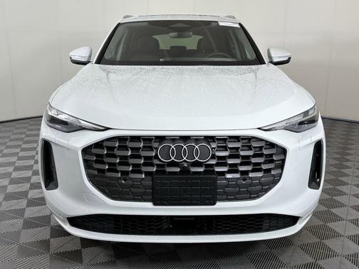 2025 Audi Q5 Premium TFSI quattro S tronic