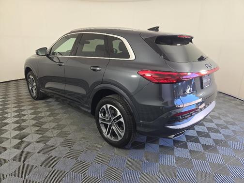 2025 Audi Q5 Premium