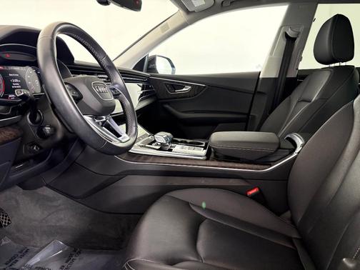 2022 Audi Q8 55 Premium Plus