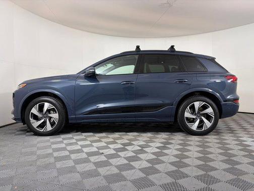 2025 Audi Q6 e-tron Premium Plus quattro