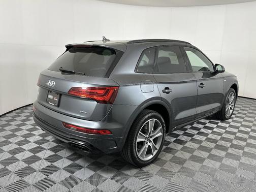 2025 Audi Q5 45 S line Premium