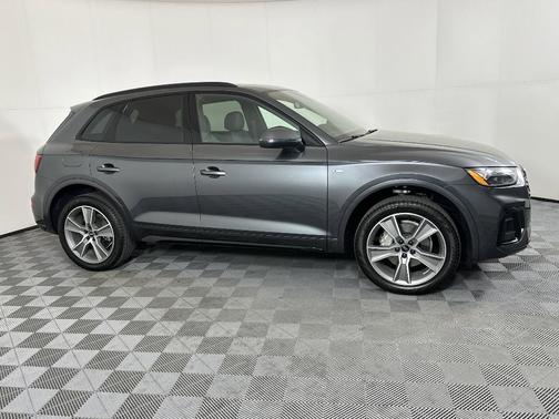 2025 Audi Q5 45 S line Premium