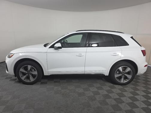 2025 Audi Q5 40 Premium