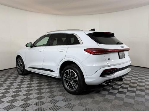 2025 Audi Q5 Premium Plus TFSI quattro S tronic