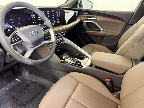 2025 Audi Q5 Premium Plus TFSI quattro S tronic