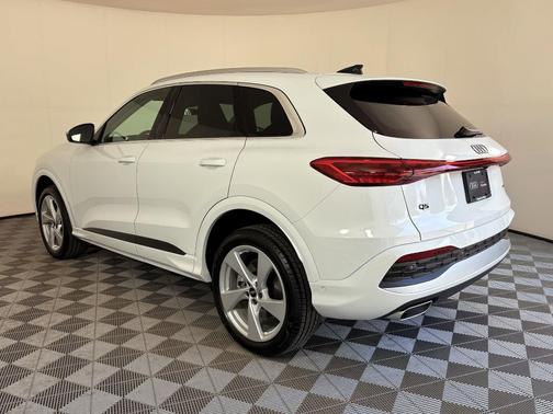 2025 Audi Q5 Premium Plus TFSI quattro S tronic
