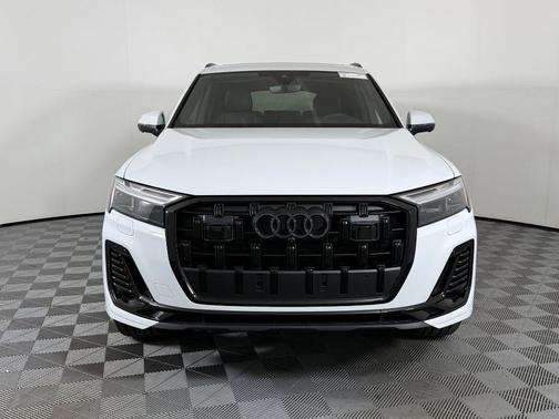 2026 Audi Q7 45 Premium