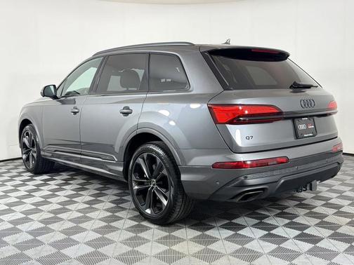 Samurai Gray Metallic 2025 Audi Q7 55 Premium Plus
