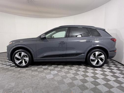 2025 Audi Q6 e-tron Premium Plus quattro