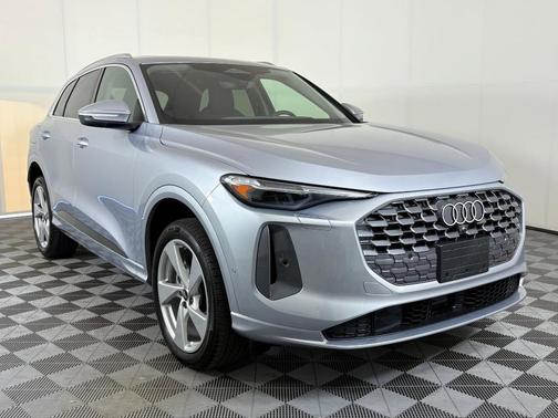 2025 Audi Q5 Premium Plus TFSI quattro S tronic