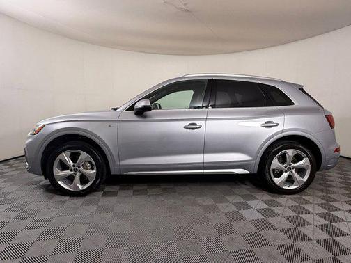 2022 Audi Q5 45 S line Premium Plus