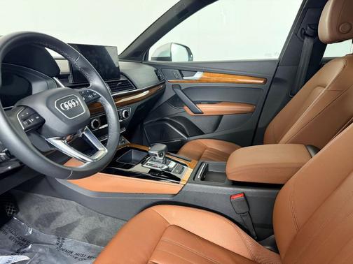 2022 Audi Q5 45 S line Premium Plus
