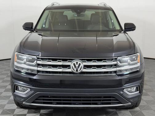 Deep Black Pearl 2018 Volkswagen Atlas 3.6L SEL Premium