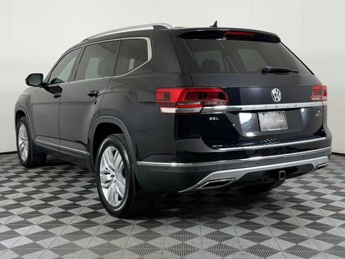 Deep Black Pearl 2018 Volkswagen Atlas 3.6L SEL Premium