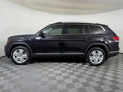 Deep Black Pearl 2018 Volkswagen Atlas 3.6L SEL Premium